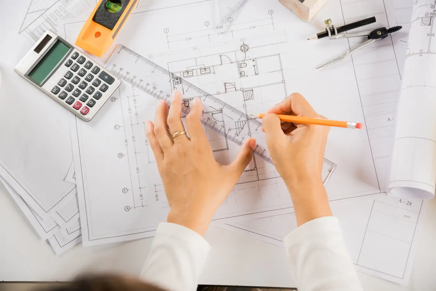 <p>L’engagement</p>
 <p>l’excellence<br />
au service de<br />
vos projets</p>
