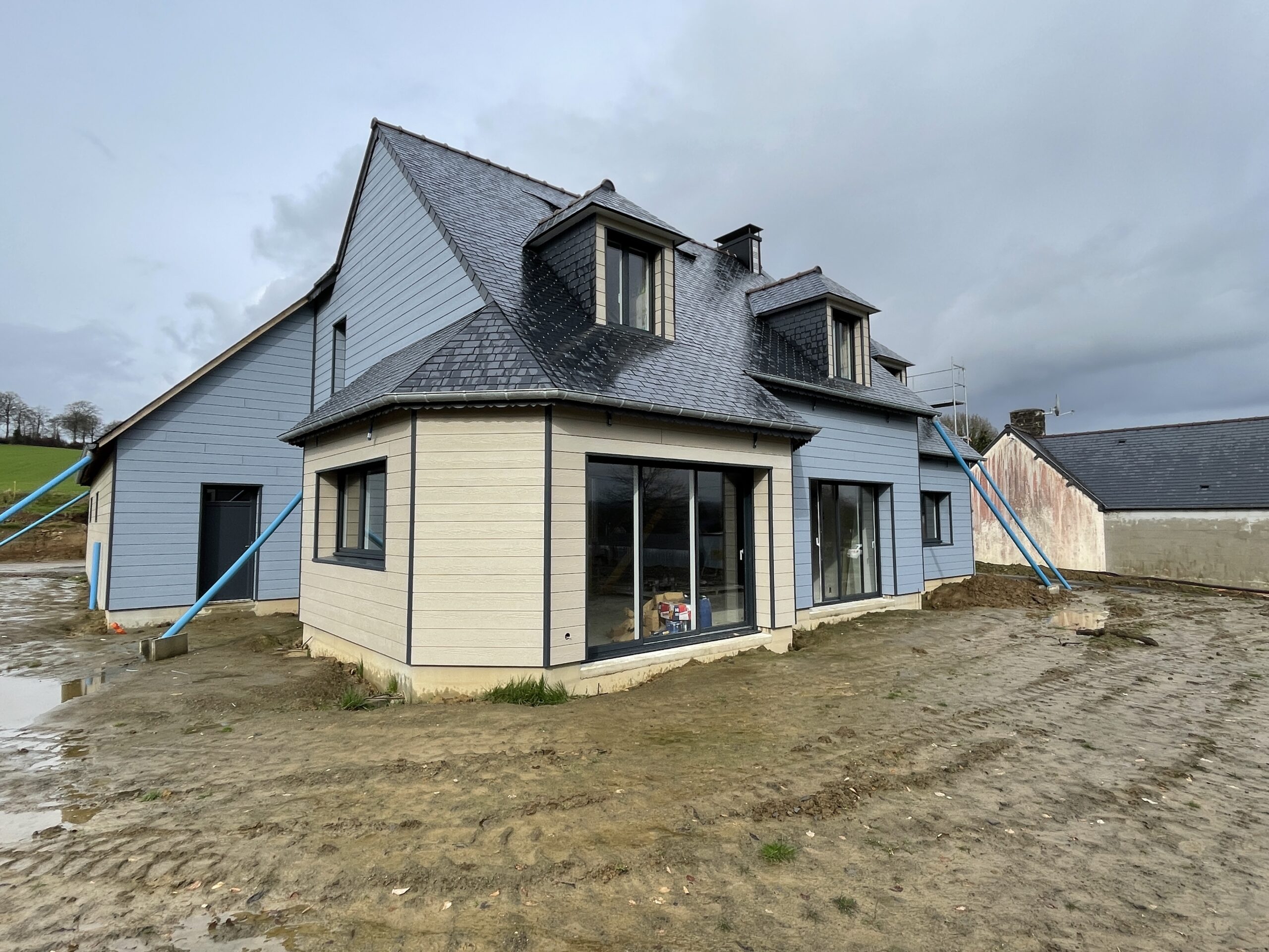 Maison à Sourdeval vue de profil