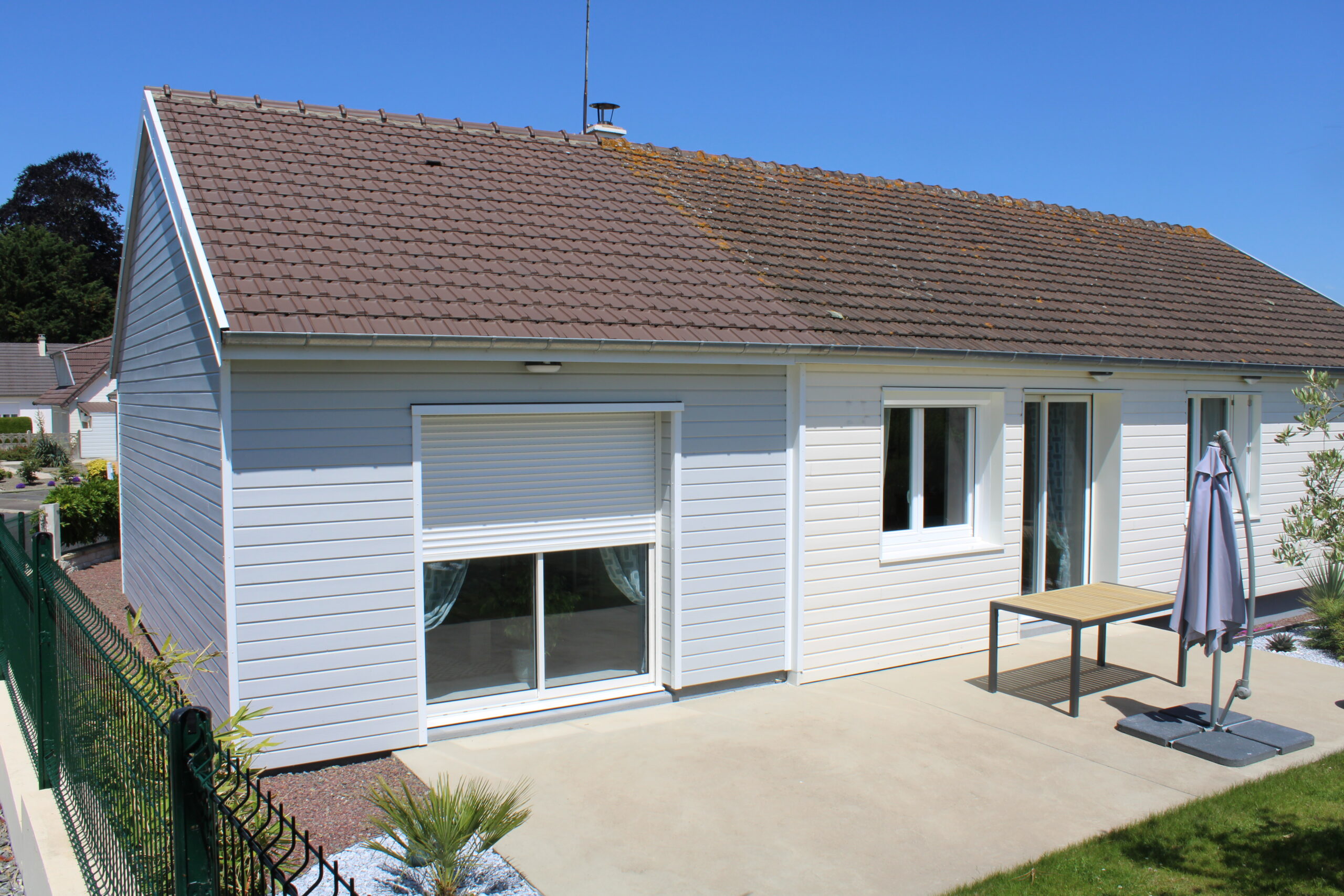 Après l'extension de la maison à Marcey-les-Grèves