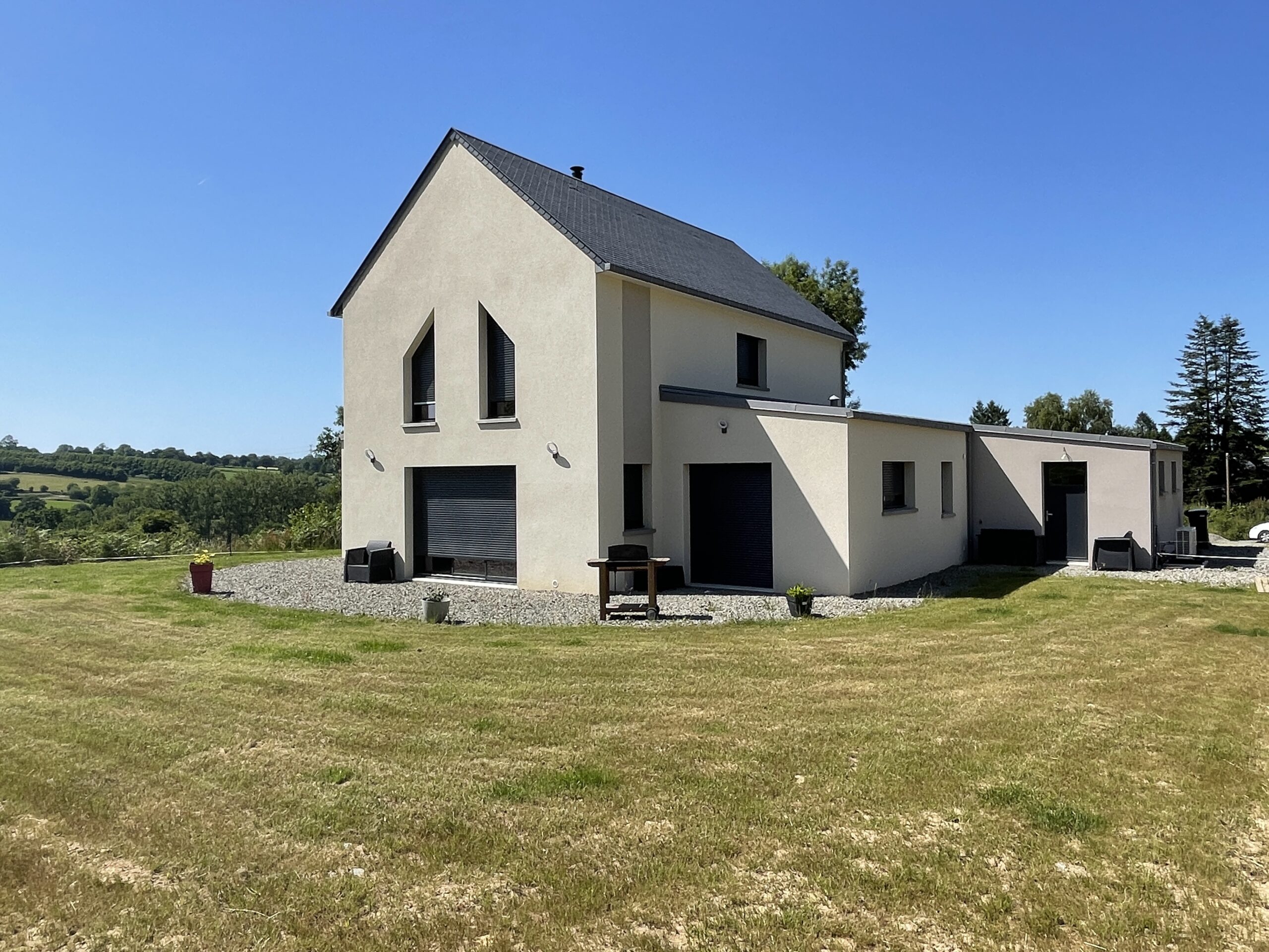 Vue arrière de la maison à La Colombe